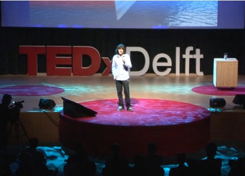 Boyan Slat föreläser på TEDxDelft